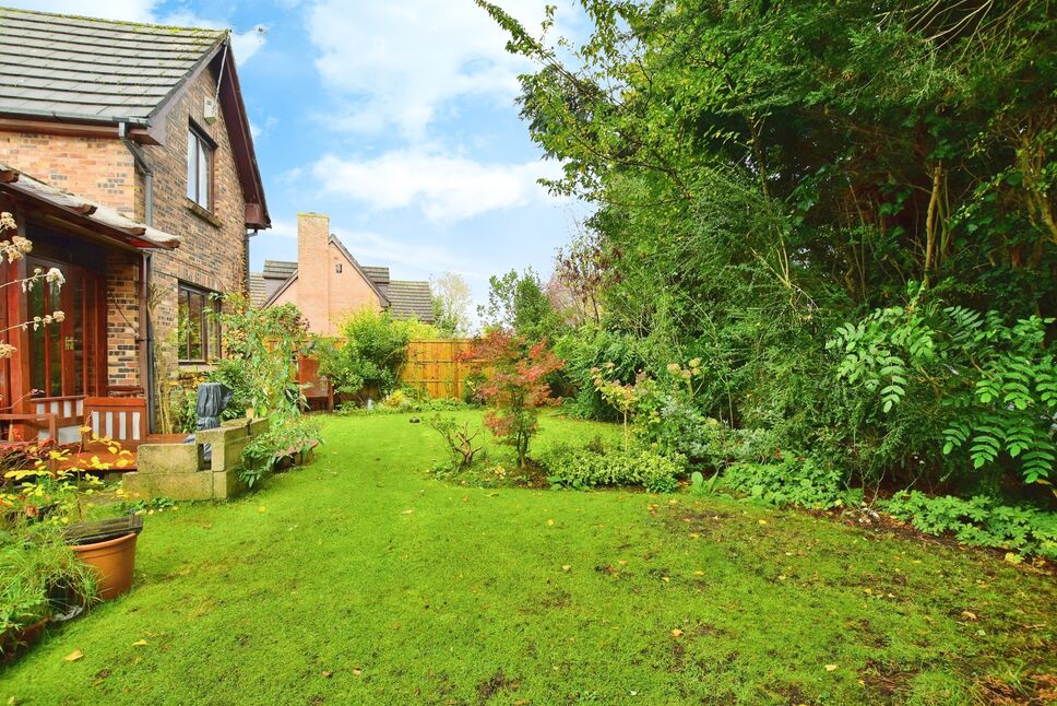 4 bedroom Detached House for sale, Sefton Drive, Wilmslow, SK9 £600,000