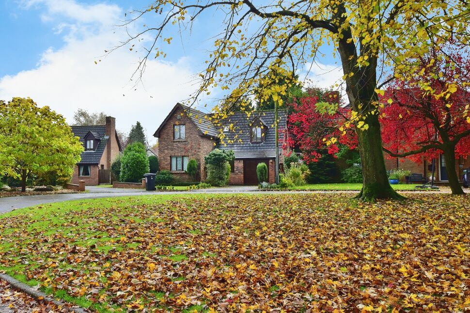 4 bedroom Detached House for sale, Sefton Drive, Wilmslow, SK9 £650,000