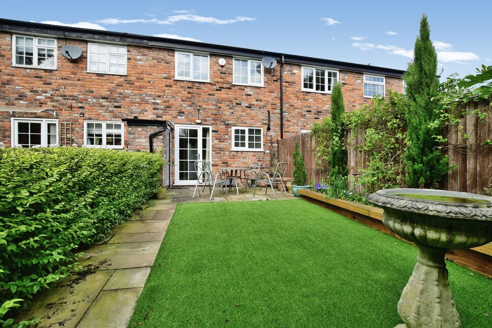 2 bedroom Mid Terrace House for sale, Crofters Green, Wilmslow, SK9 £