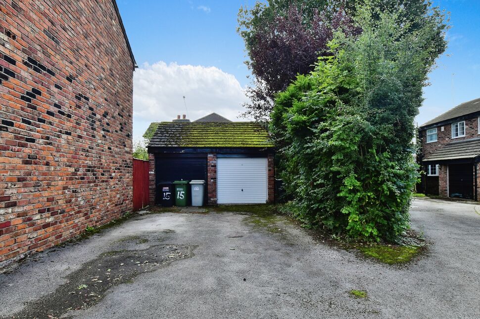 2 bedroom Mid Terrace House for sale, Crofters Green, Wilmslow, SK9 £