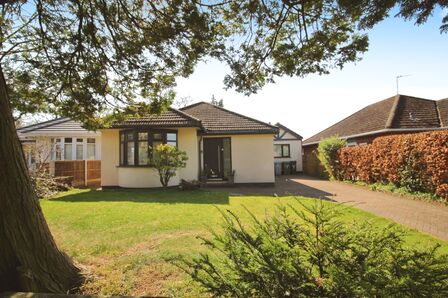 Stanneylands Drive, 3 bedroom Detached Bungalow for sale, £575,000