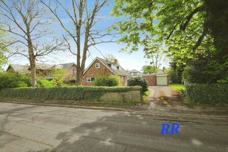 Overhill Road, 3 bedroom Detached House for sale, £625,000