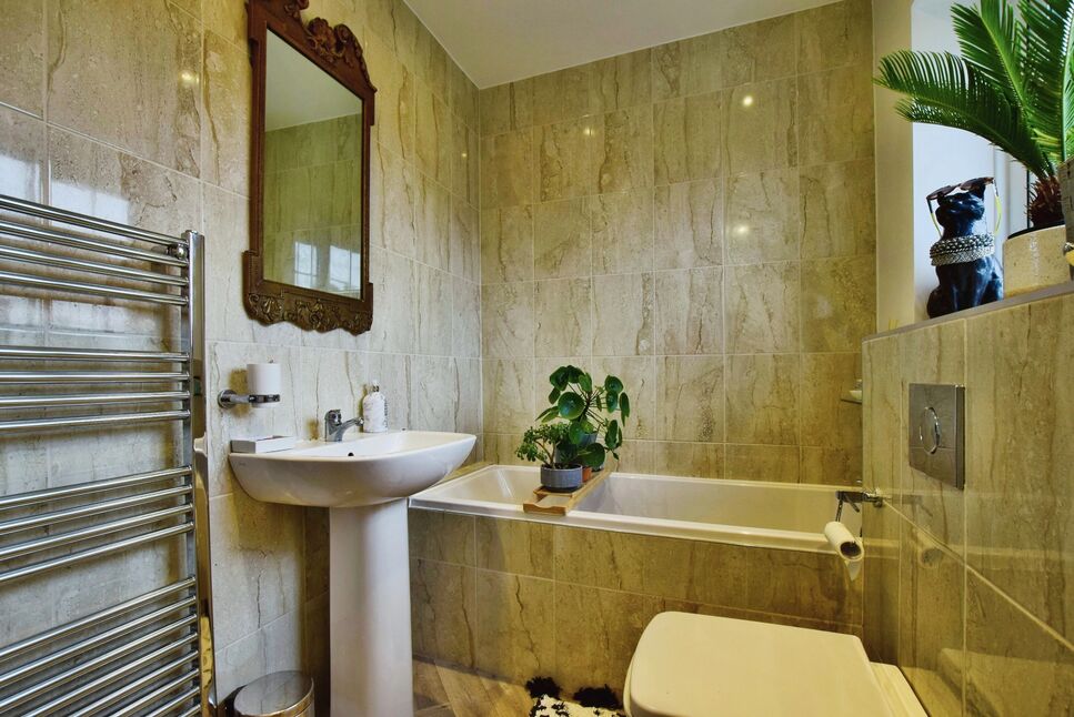 2 bedroom Mid Terrace House for sale, Egerton Road, Wilmslow, SK9 £