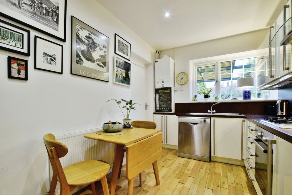 2 bedroom Mid Terrace House for sale, Egerton Road, Wilmslow, SK9 £