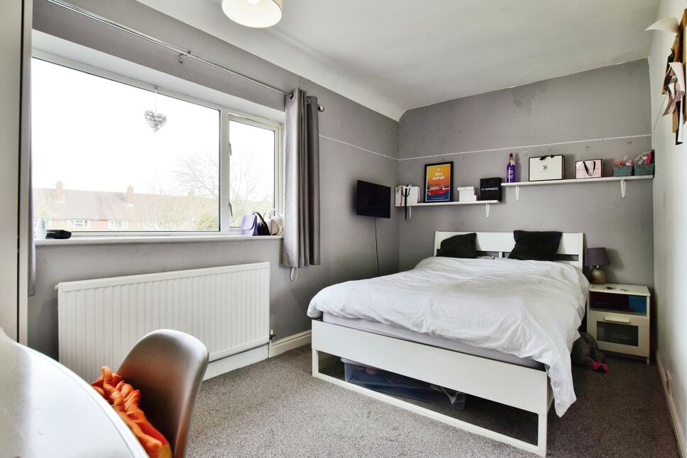 3 bedroom Mid Terrace House for sale, Trafford Road, Wilmslow, SK9 £