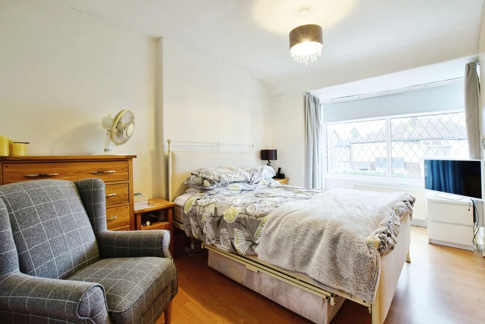 4 bedroom Semi Detached House for sale, Wallingford Road, Handforth, SK9 £399,999