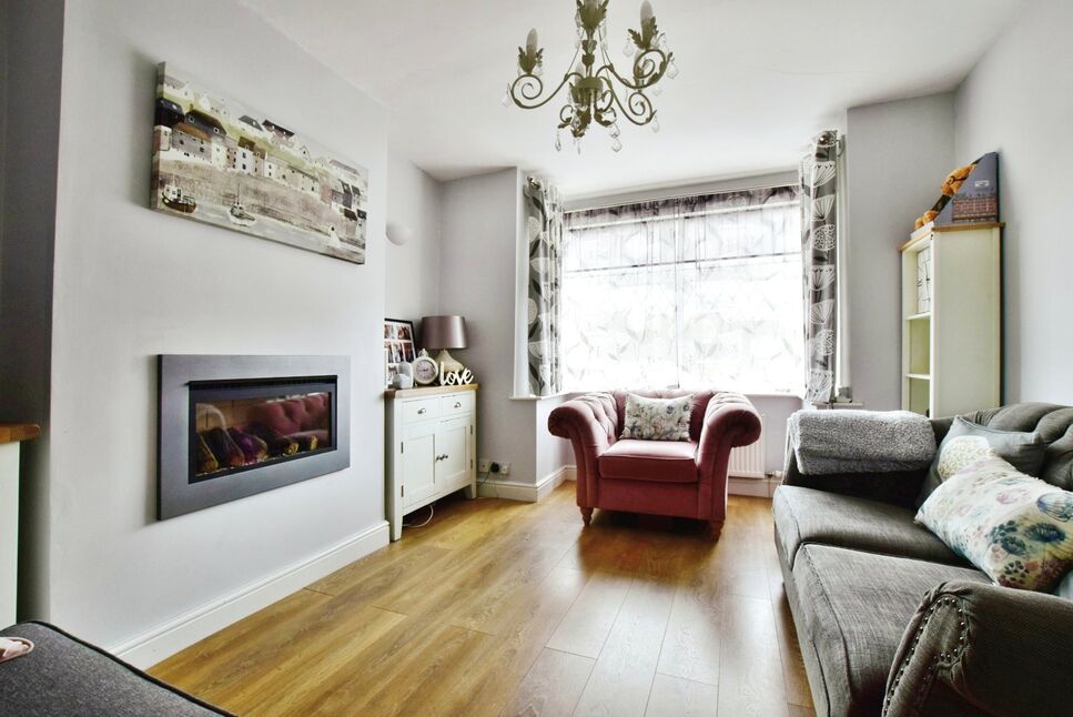 4 bedroom Semi Detached House for sale, Wallingford Road, Handforth