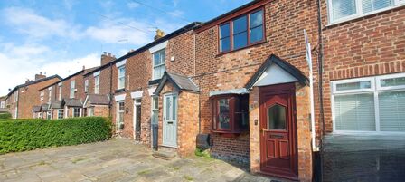2 bedroom Mid Terrace House for sale