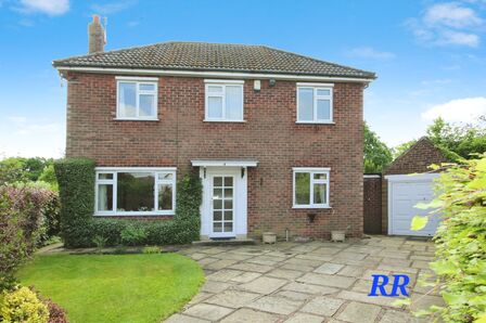 Chesham Close, 3 bedroom Detached House for sale, £750,000