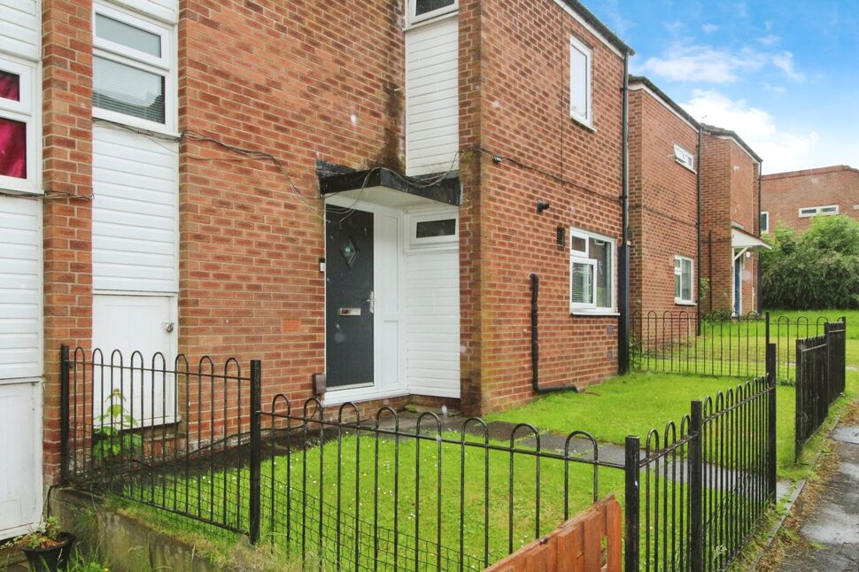 3 bedroom Mid Terrace House for sale, Cliffbrook Grove, Wilmslow, SK9 £240,000