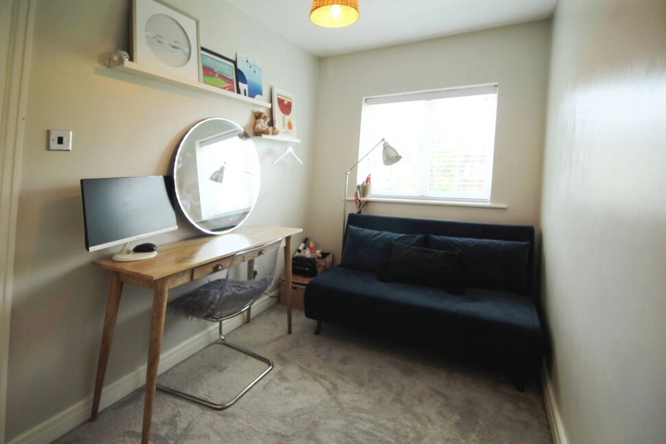 2 bedroom End Terrace House for sale, Tiverton Drive, Wilmslow, SK9 £