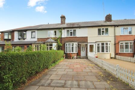 2 bedroom Mid Terrace House for sale