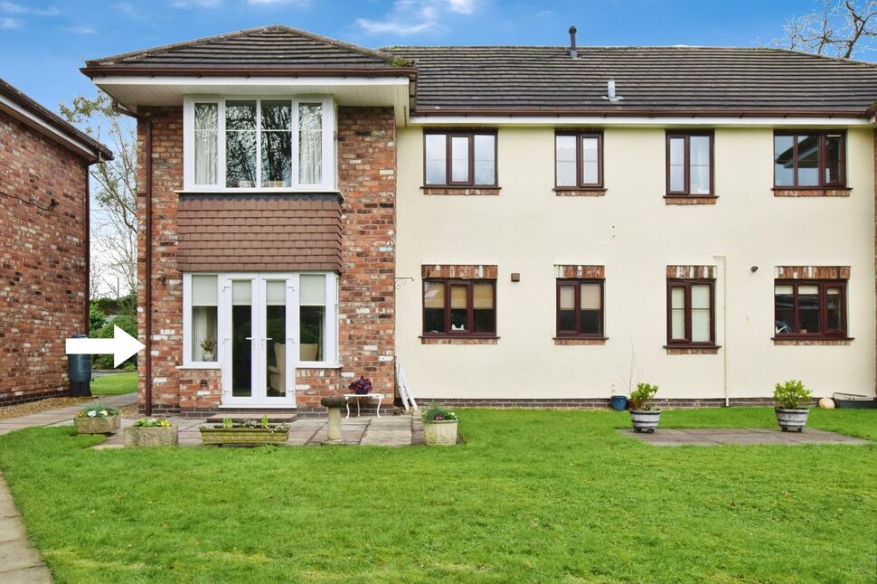 Main image of 2 bedroom Flat for sale, The Alders, Woodacres Court, Wilmslow, SK9