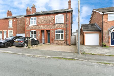 Alma Lane, 3 bedroom Semi Detached House for sale, £465,000