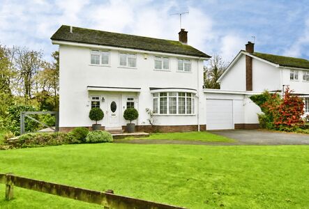 Bollinwood Chase, 4 bedroom Detached House for sale, &pound;899,999