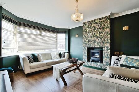 Dean Drive, 3 bedroom Semi Detached House for sale, £500,000