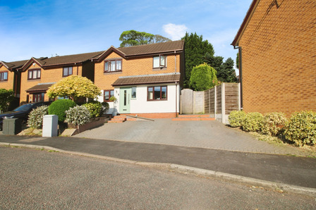 Melford Drive, 3 bedroom Detached House to rent, £1,950 pcm