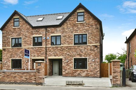 5 bedroom Semi Detached House for sale