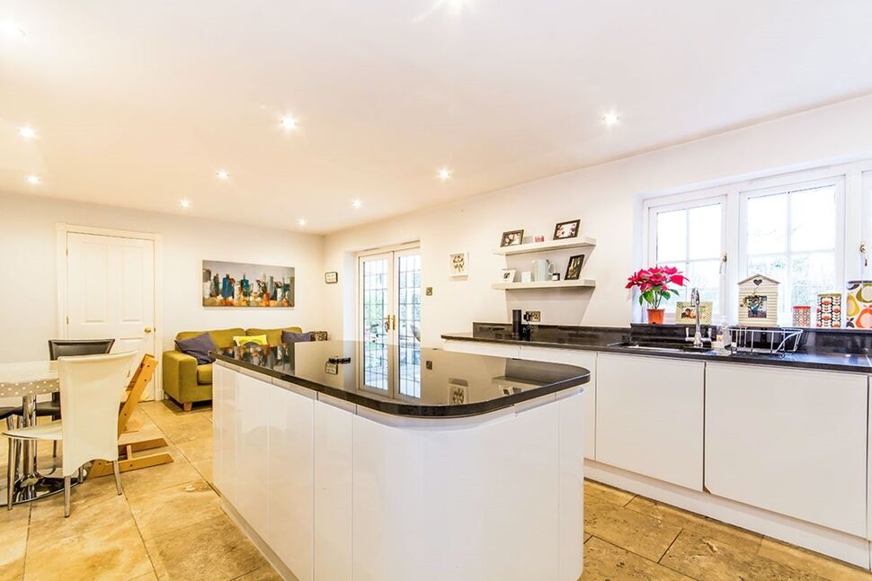 Kitchen / Breakfast Room
