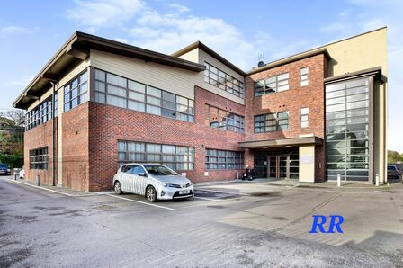 2 bedroom  Property to rent