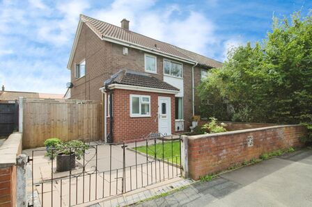 Spath Lane, 2 bedroom End Terrace House for sale, £189,950