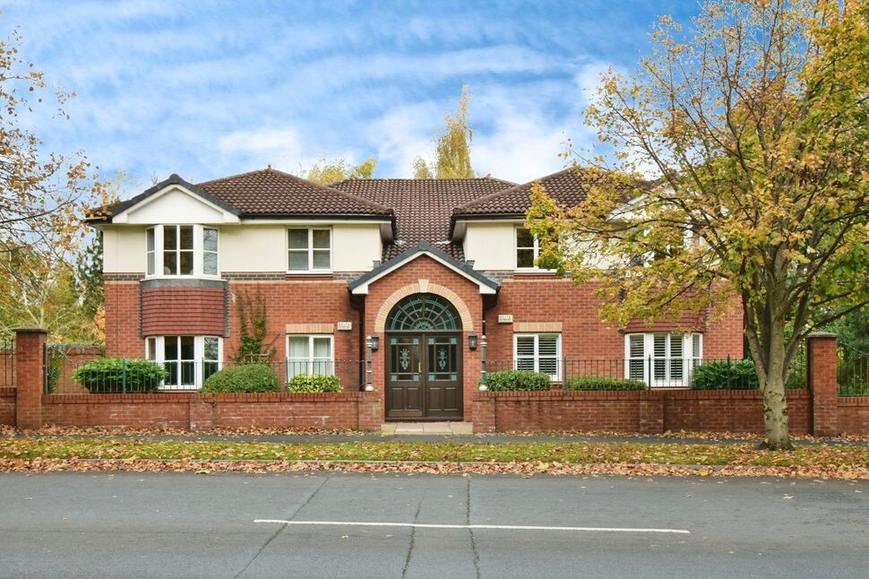 Main image of 2 bedroom Flat to rent, Pinewood Road, Wilmslow, Cheshire, SK9