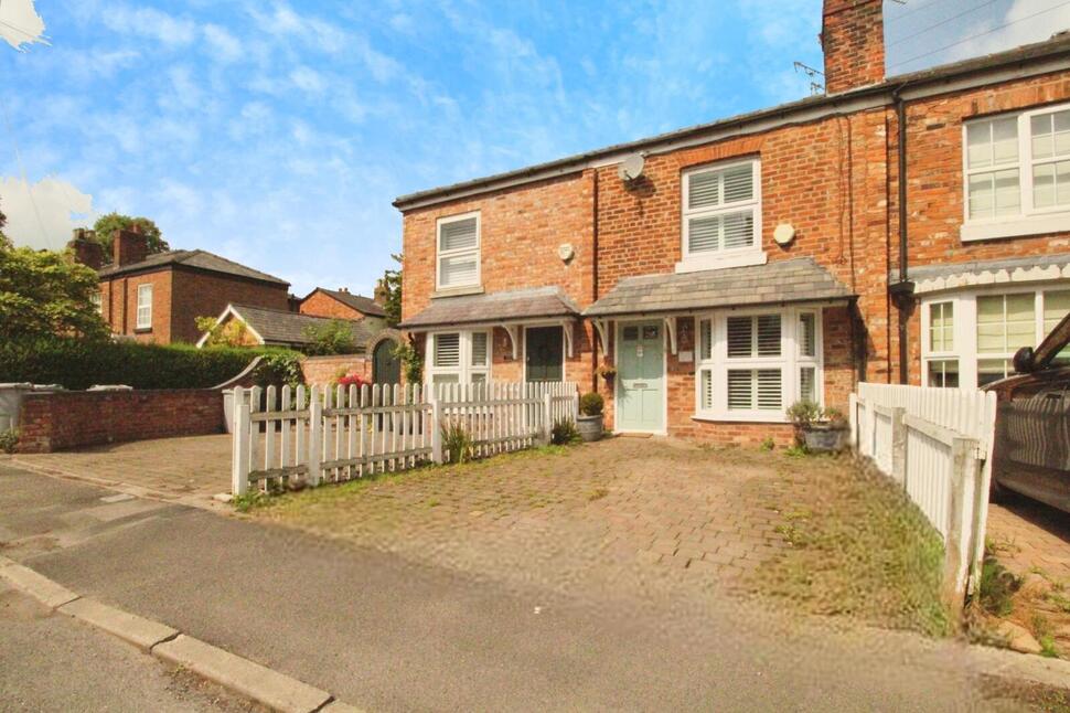 Main image of 2 bedroom Mid Terrace House to rent, Heyes Lane, Alderley Edge, Cheshire, SK9