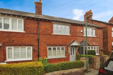 Carlisle Street, 2 bedroom Mid Terrace House to rent, £1,850 pcm