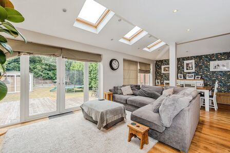Ashdene Road, 4 bedroom Semi Detached House for sale, £670,000