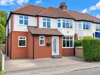 4 bedroom Semi Detached House for sale