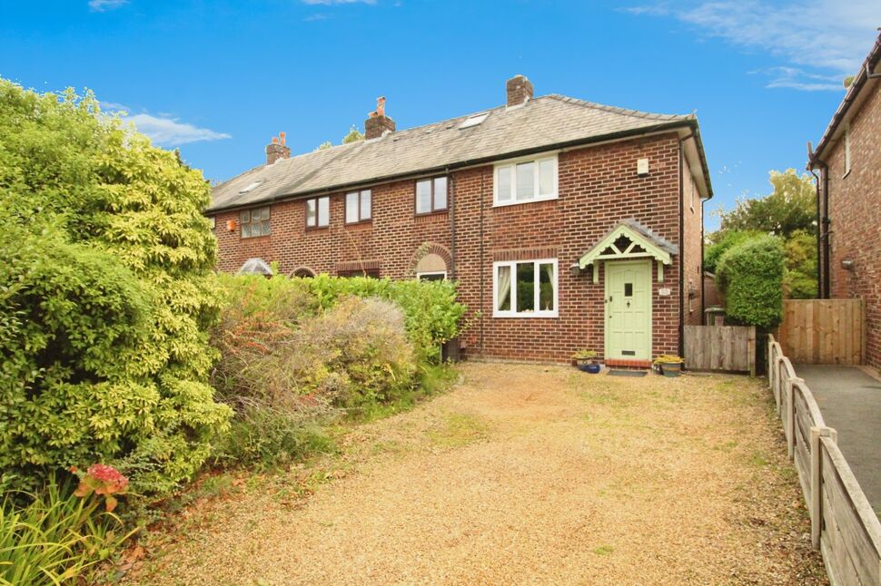 Main image of 2 bedroom End Terrace House for sale, Bourne Street, Wilmslow, Cheshire, SK9