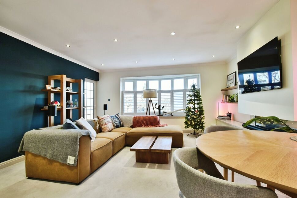 1 bedroom Flat for sale