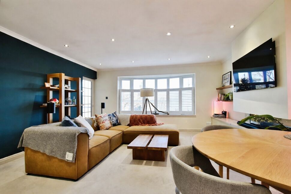 1 bedroom Flat for sale