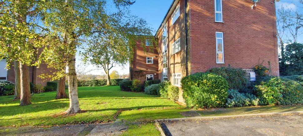 Main image of 2 bedroom  Flat for sale, Bolleyn Wood Court, Lacey Green, Cheshire, SK9
