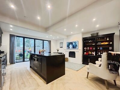 4 bedroom Mid Terrace House to rent