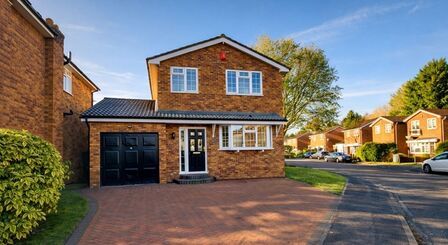 Mainwaring Drive, 4 bedroom Detached House for sale, &pound;520,000