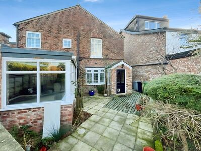 Alma Lane, 2 bedroom End Terrace House to rent, &pound;1,600 pcm