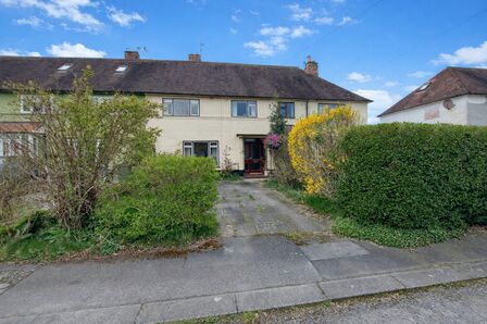 3 bedroom Mid Terrace House for sale