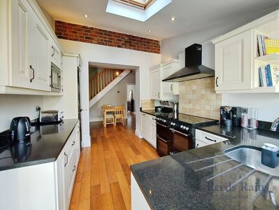 Sunnybank Drive, 2 bedroom Mid Terrace House for sale, &pound;399,000