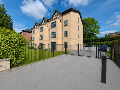 Chapel Lane, 1 bedroom Flat for sale, &pound;249,950