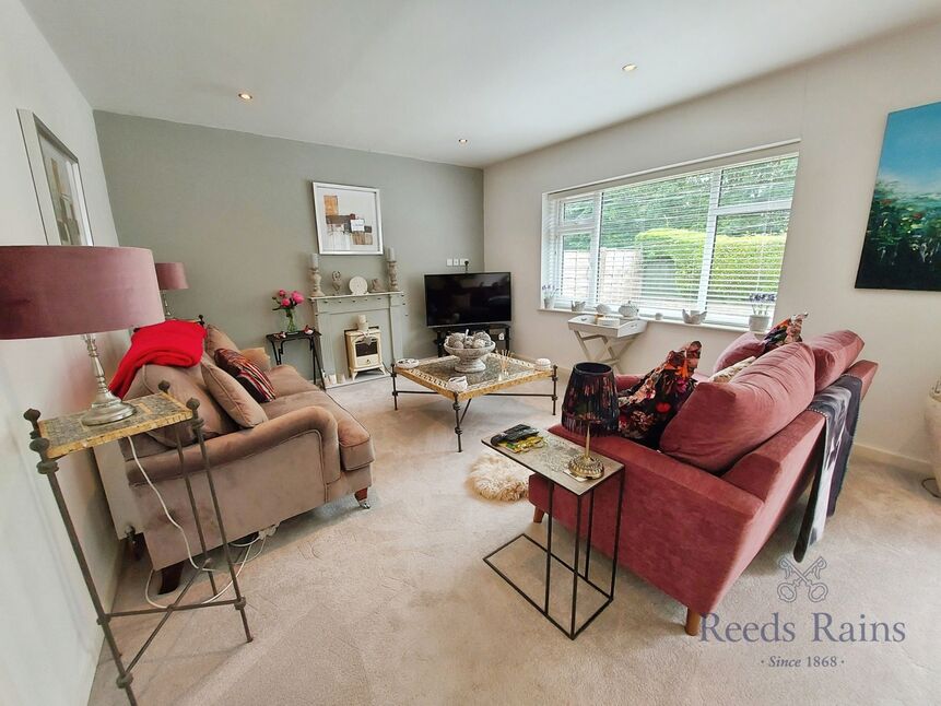 Lounge / Dining room