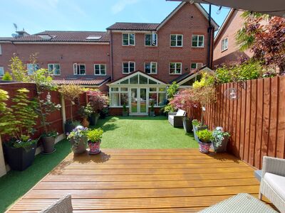 4 bedroom Mid Terrace House for sale
