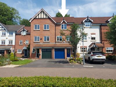 Finsbury Way, 4 bedroom Mid Terrace House for sale, &pound;415,000