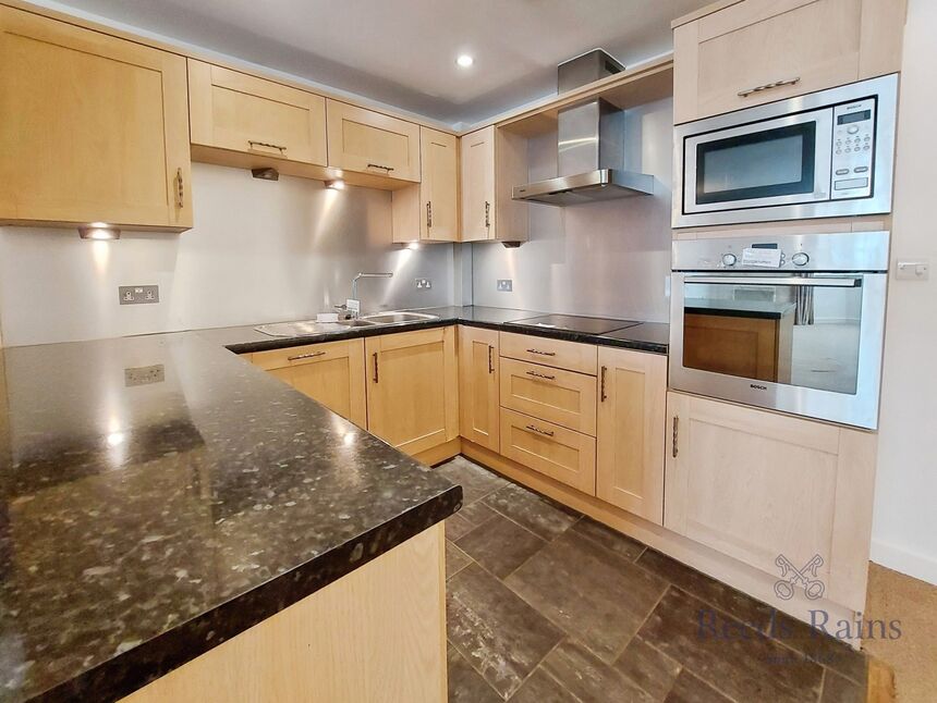 Kitchen / lounge