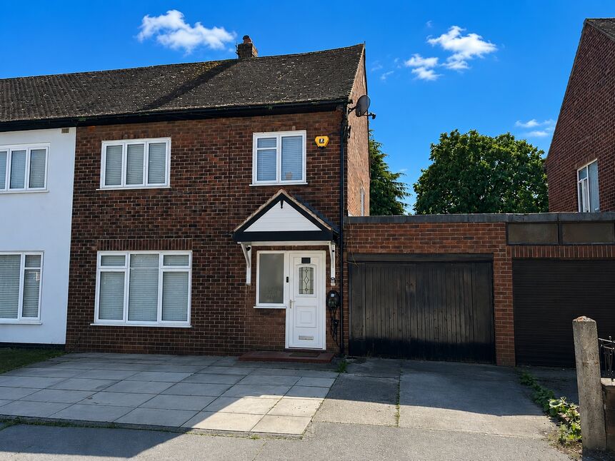 3 bedroom Semi Detached House for sale