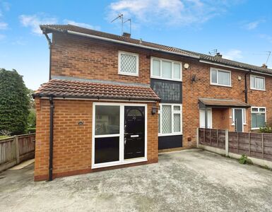 3 bedroom End Terrace House to rent