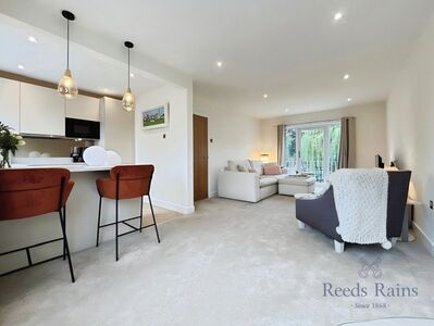 3 bedroom Mid Terrace House to rent