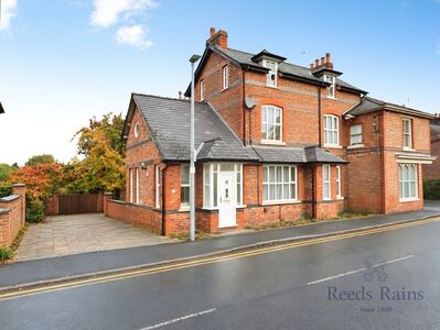 2 bedroom End Terrace House to rent