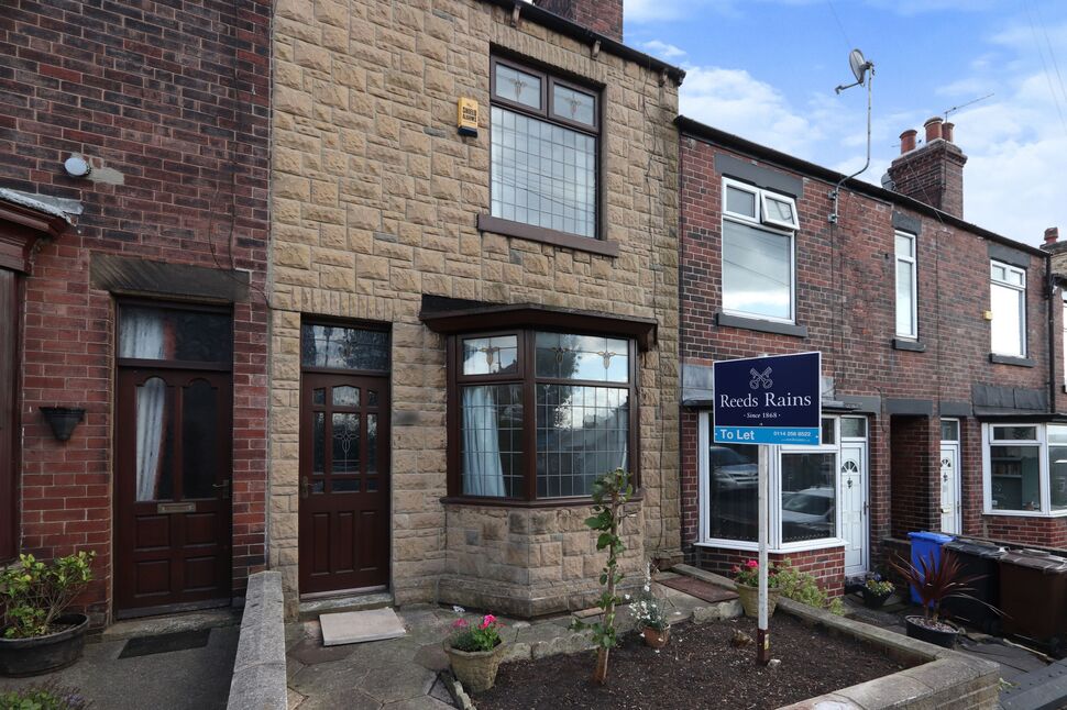 3 bedroom Mid Terrace House to rent