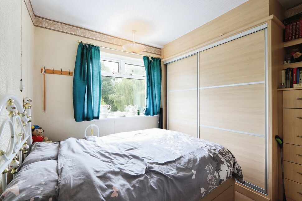 4 bedroom Detached House for sale, Hunters Lane, Sheffield, S13 £220,000